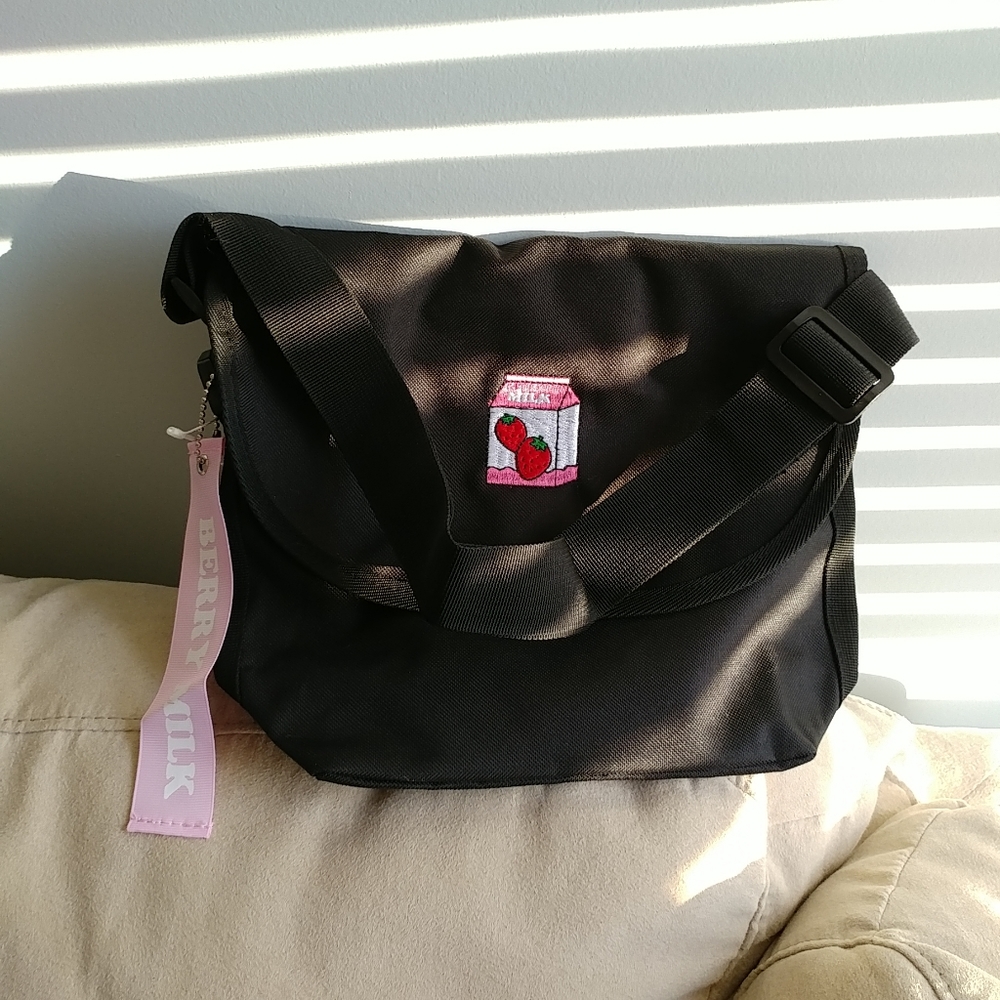 W♥C / Wego Japan strawberry milk bag